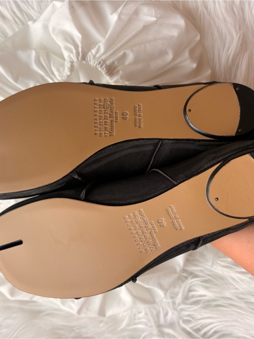 Maison Margiela Black Leather Ballet Tabi Flats - Picture 6 of 7